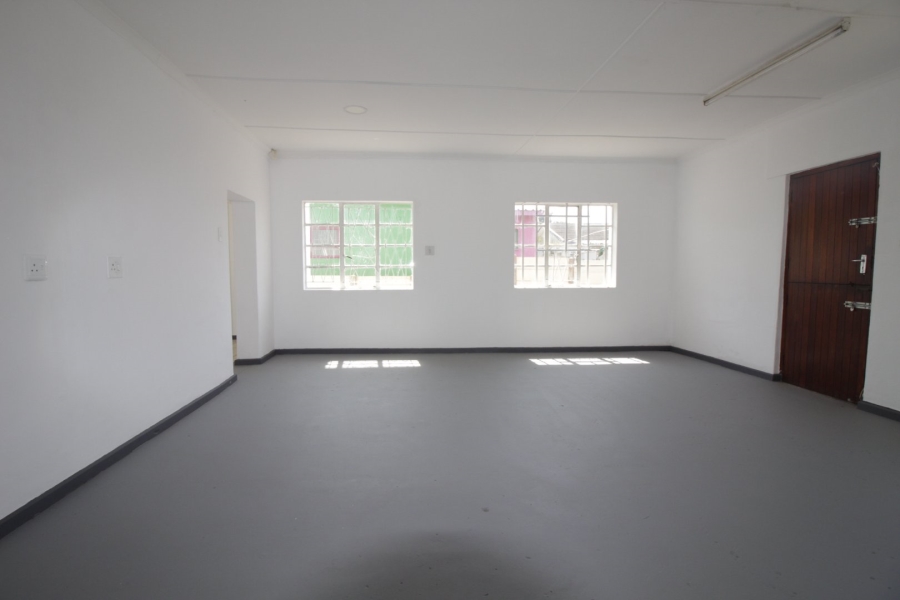 4 Bedroom Property for Sale in Jeffreys Bay Central Eastern Cape
